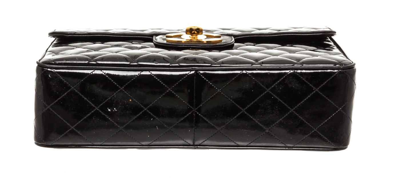 Chanel patent jumbo flapbag