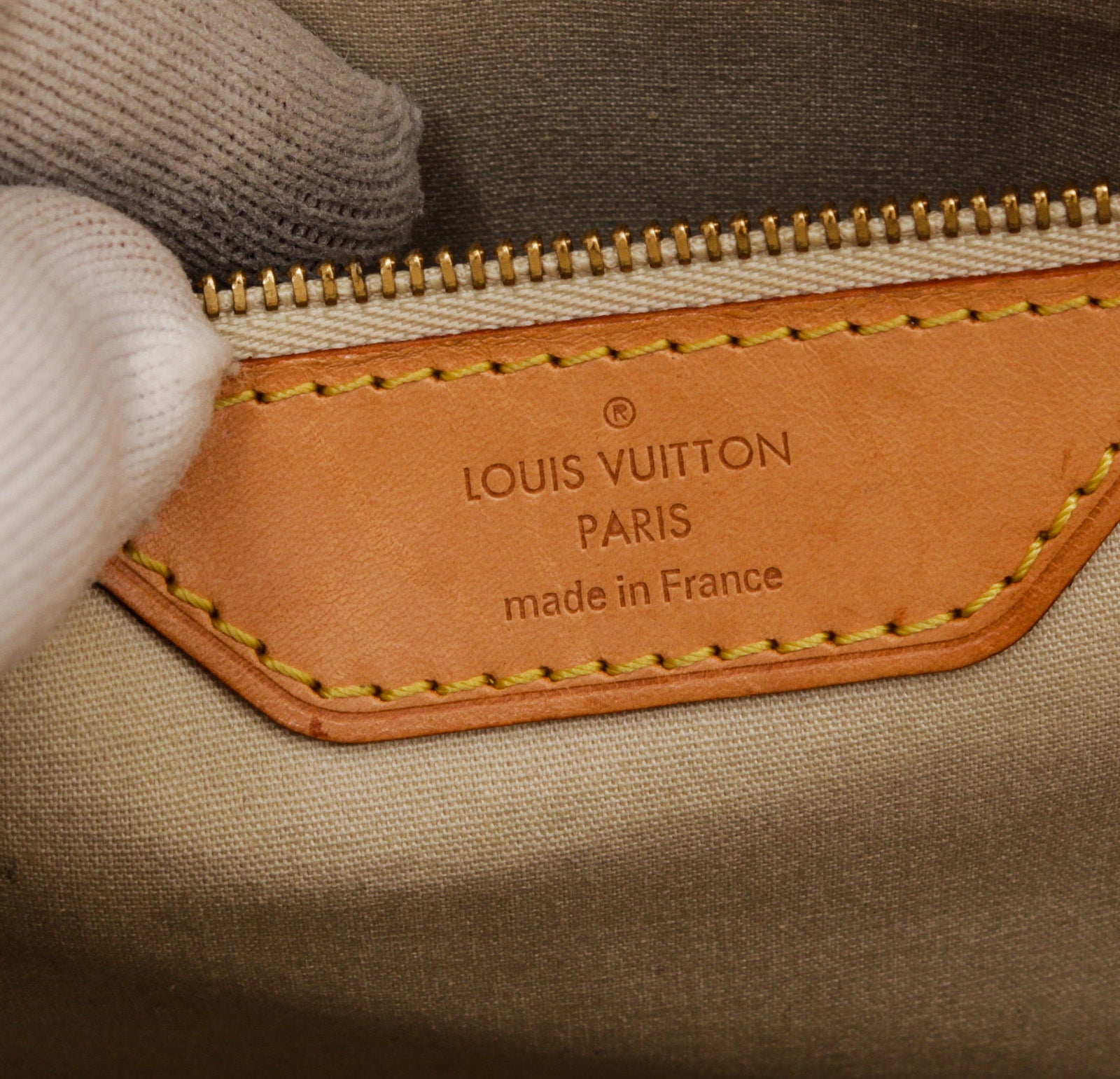 Louis Vuitton Monogram Vernis Brea MM Satchel (SHF-21484) – LuxeDH